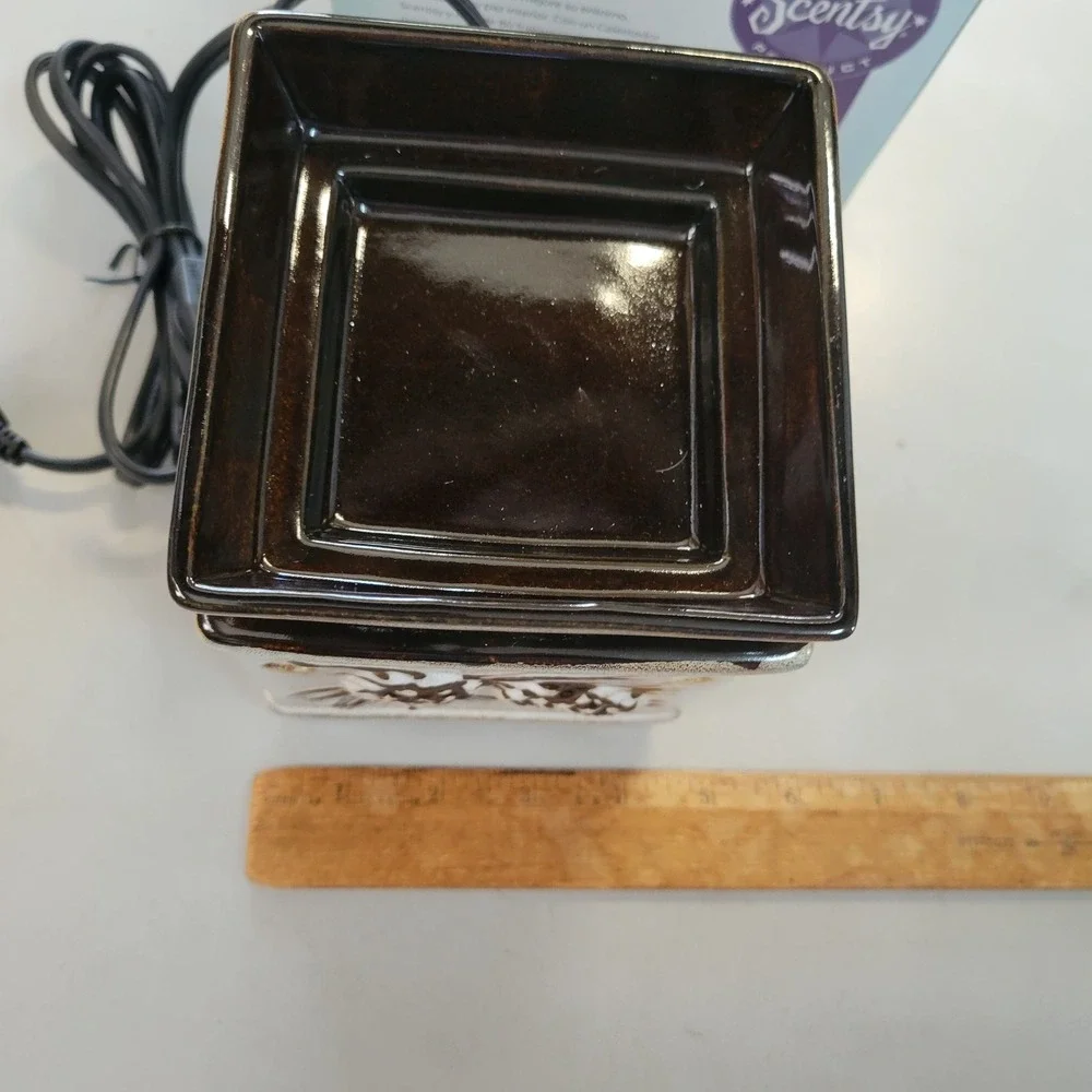 Scentsy Pinecone Full Size Electric Wax Warmer Ceramic Rustic Cabin Decor 2010
